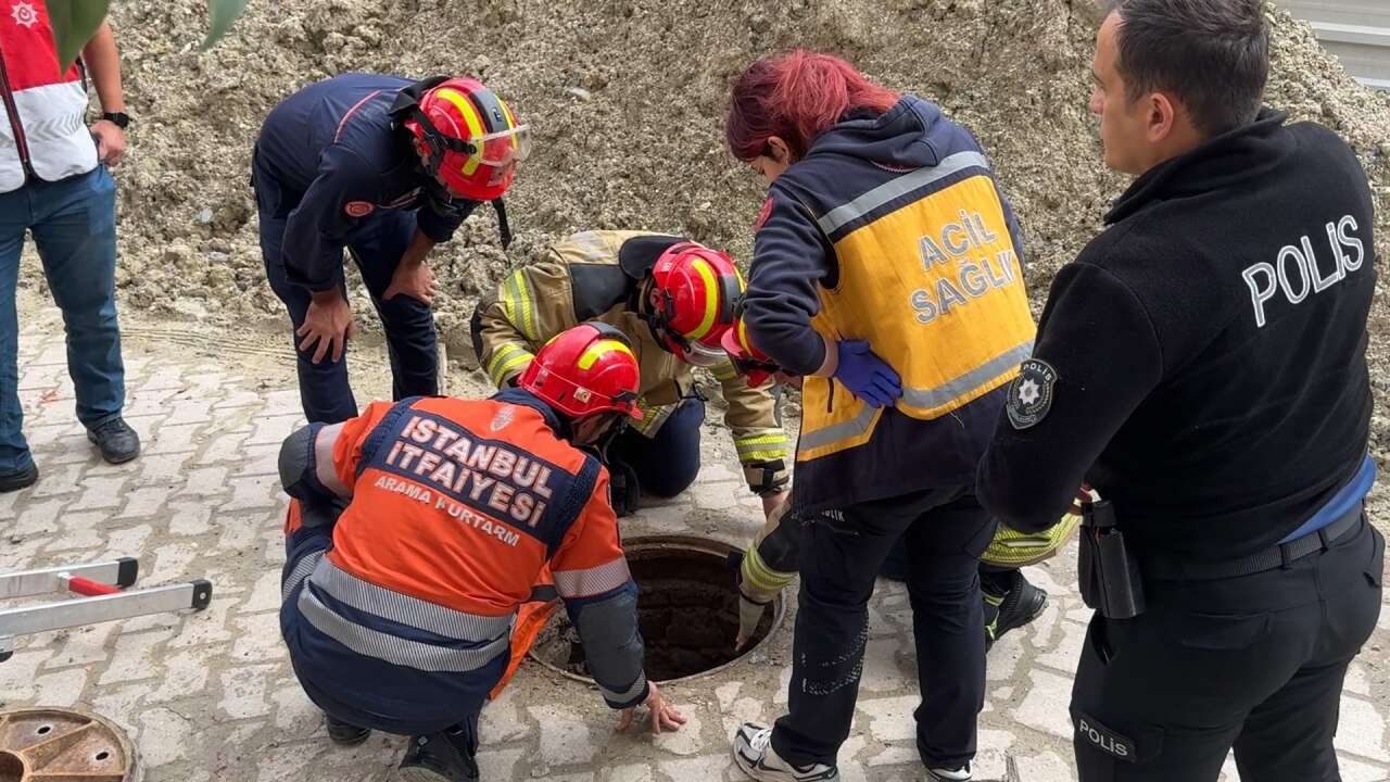 76 yaşındaki kadın rögar boşluğuna düştü! Mahalleli isyan etti 1